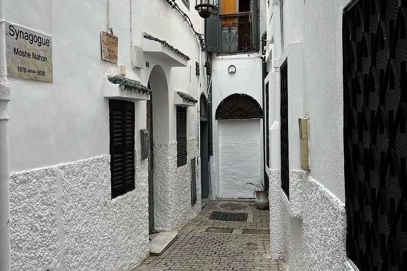 ruelle où se situe la synagogue Moshe Nahon à Tanger